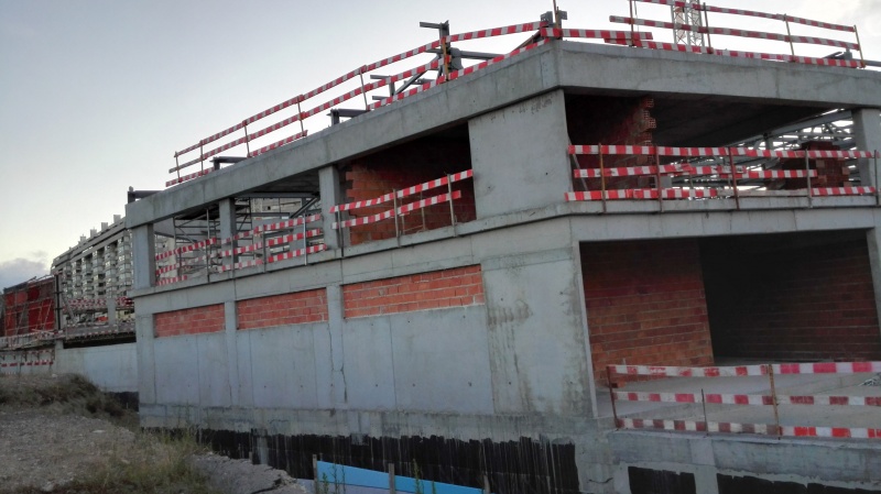 Ficheiro:2016-06-04 -g- Pavilhão João Rocha.jpg