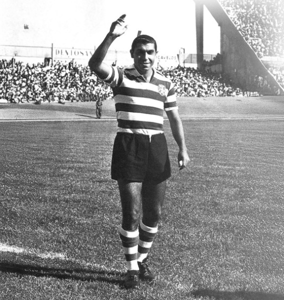 Ficheiro:SCP - Futebol - Travassos.jpg