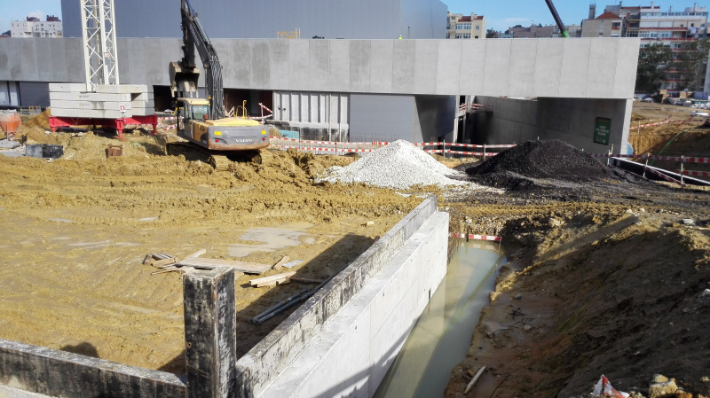 Ficheiro:2016-11-22 -b- Pavilhão João Rocha.jpg